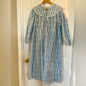Lanz of Salzburg Nightgown floral long sleeve nightgown Cottagecore Prairie